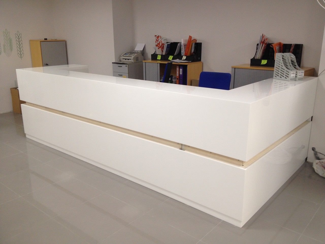 Ресепшн из искусственного камня