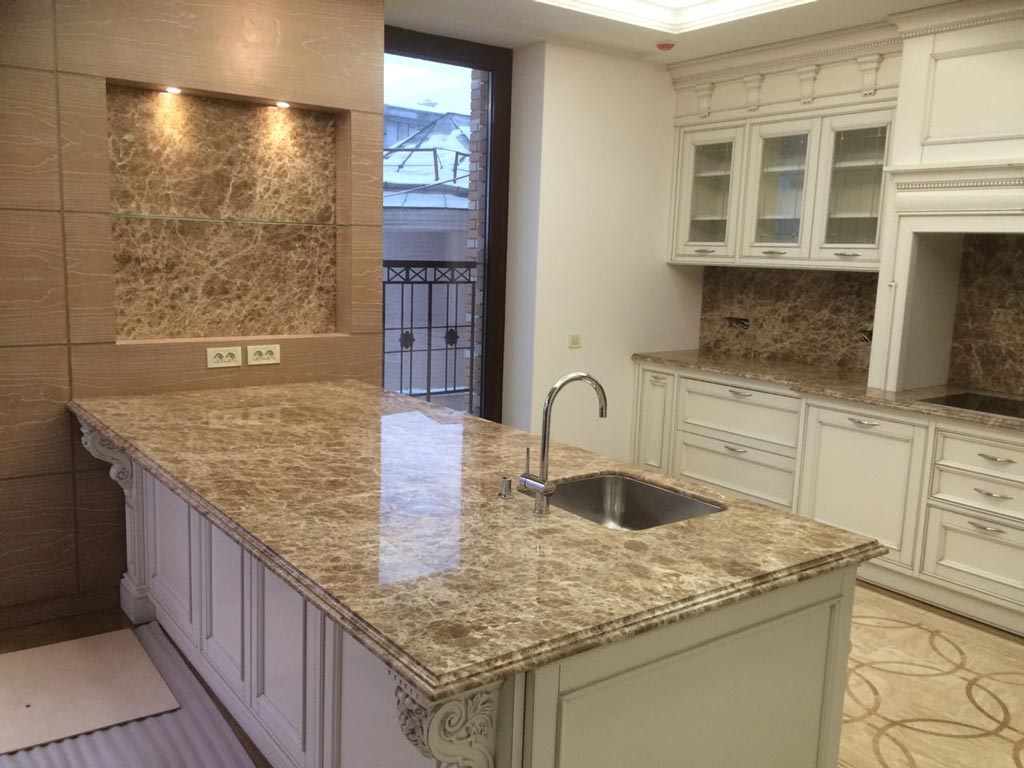 Столешница под мрамор бежевая