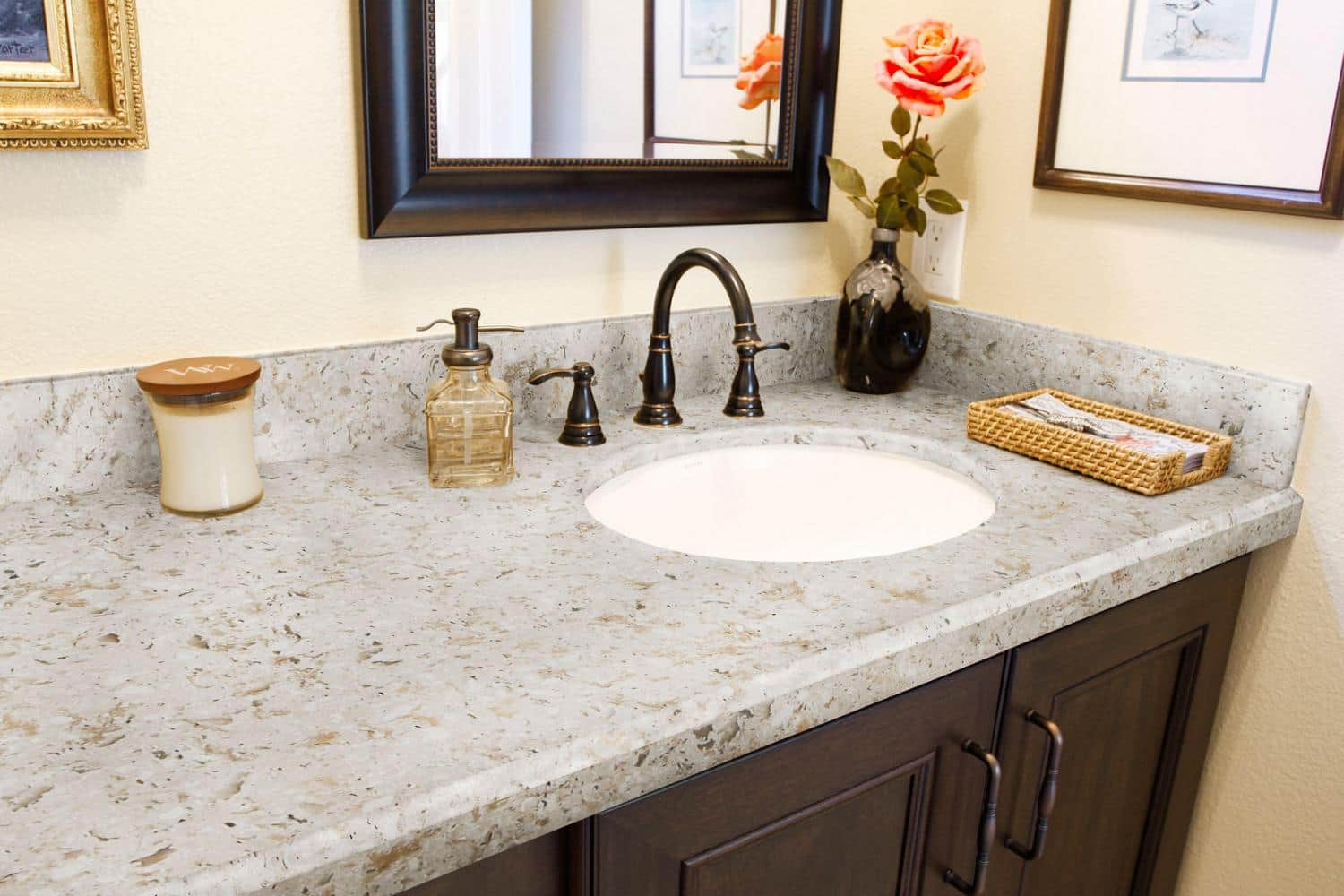 Столешницы из искусственного камня в ванную