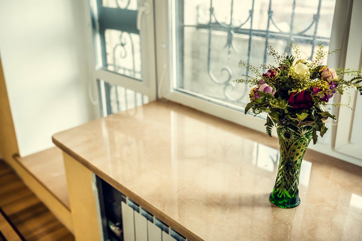 Подоконники под мрамор бежевые