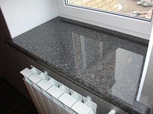 Пример подоконника из искусственного камня